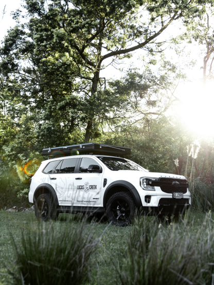 D-LUXE Hard Shell Rooftop Tent