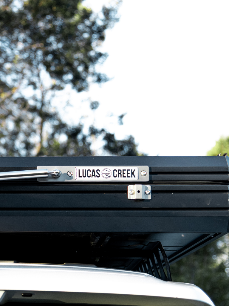 D-LUXE Hard Shell Rooftop Tent