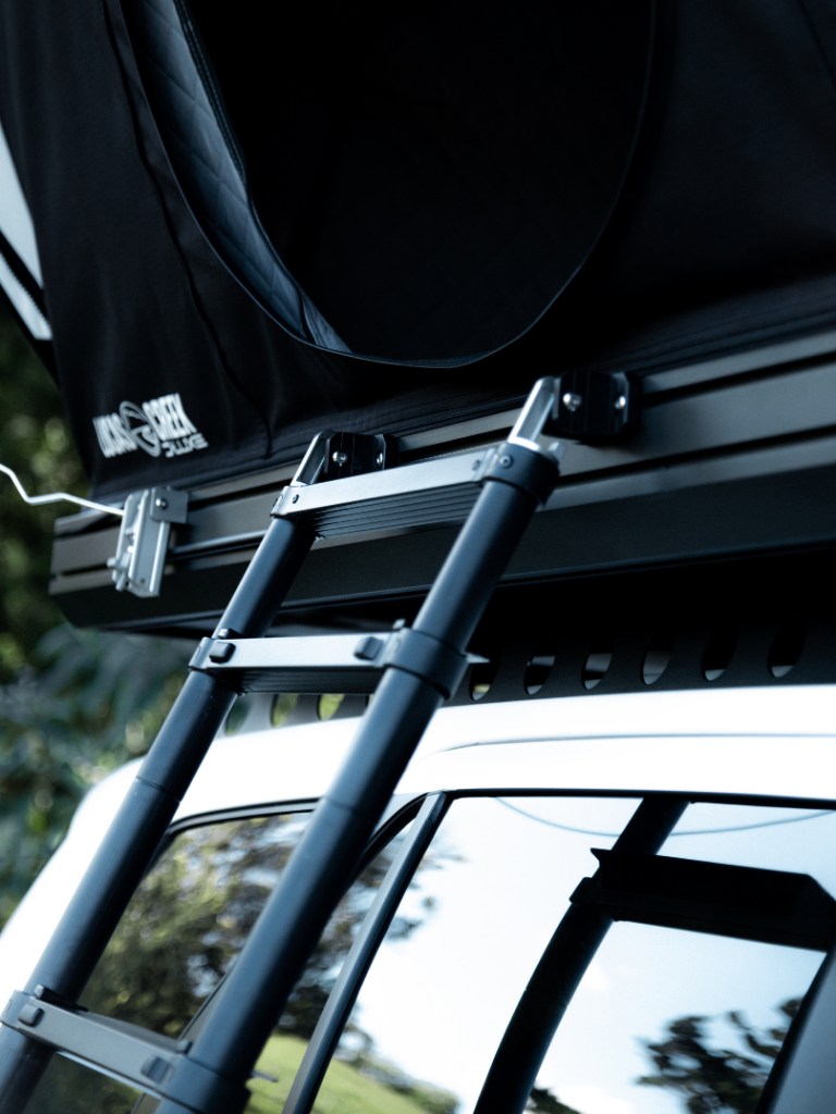 D-LUXE Hard Shell Rooftop Tent