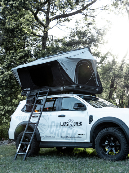 D-LUXE Hard Shell Rooftop Tent